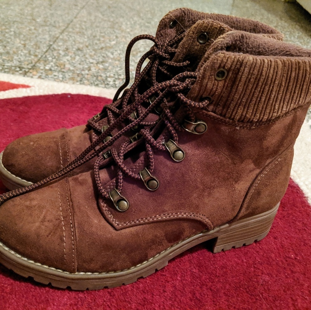 NWOT Brown combat boots Target size 6 1/2
